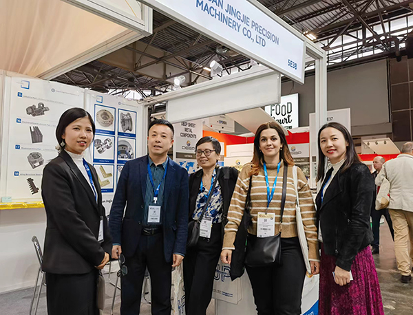 MG冰球突破官网/精捷参与法国巴黎的国际工业展2024